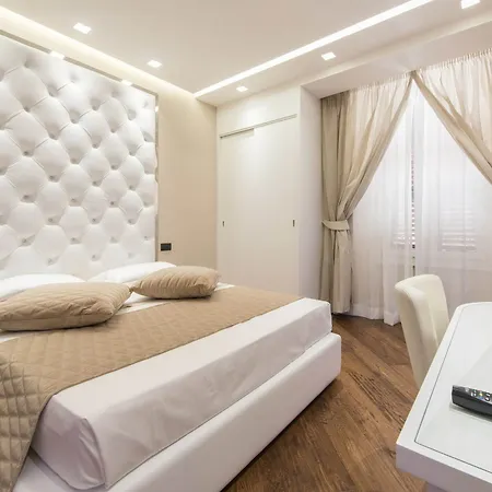 Piccolo Luxury In Roma